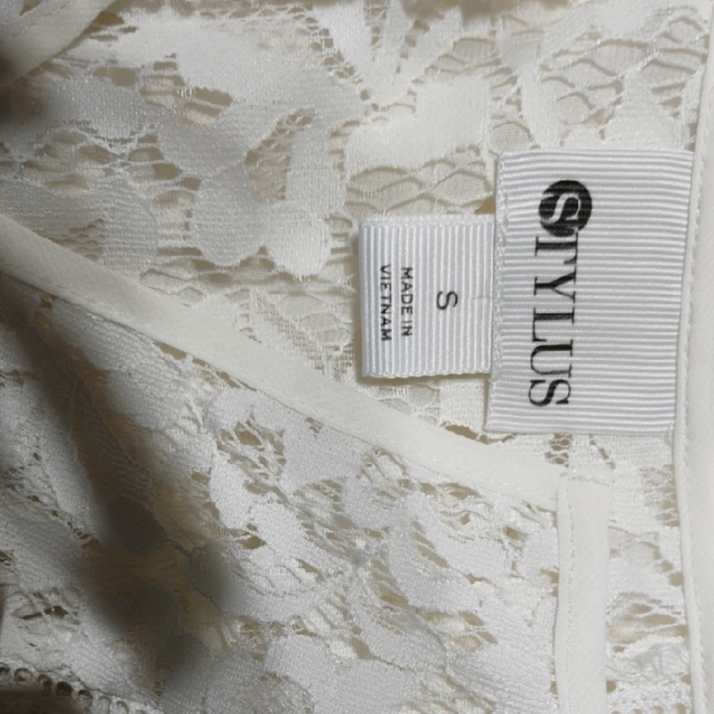 Ivory Lace Princess Blouse W Silky Cami Set - Picture 7 of 8